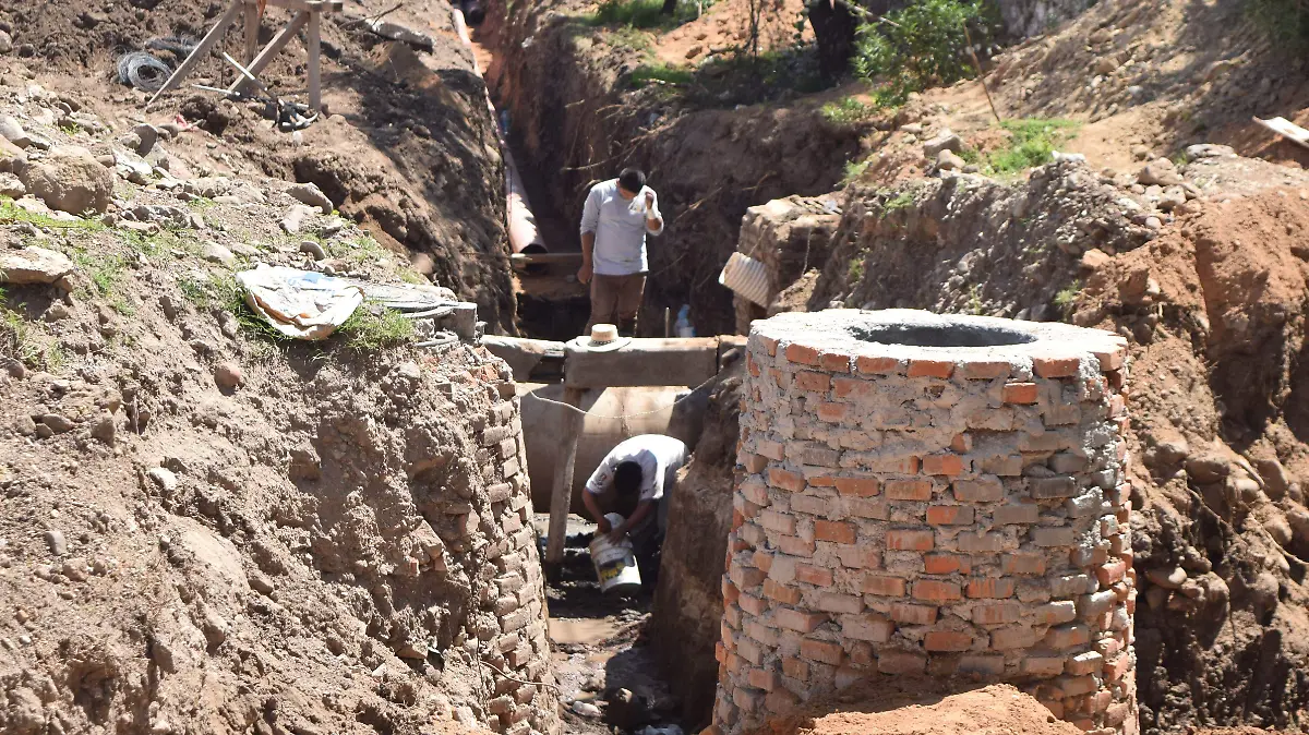 Ampliarán sistema de drenaje y agua potable en colonias y comunidades. Foto Archivo